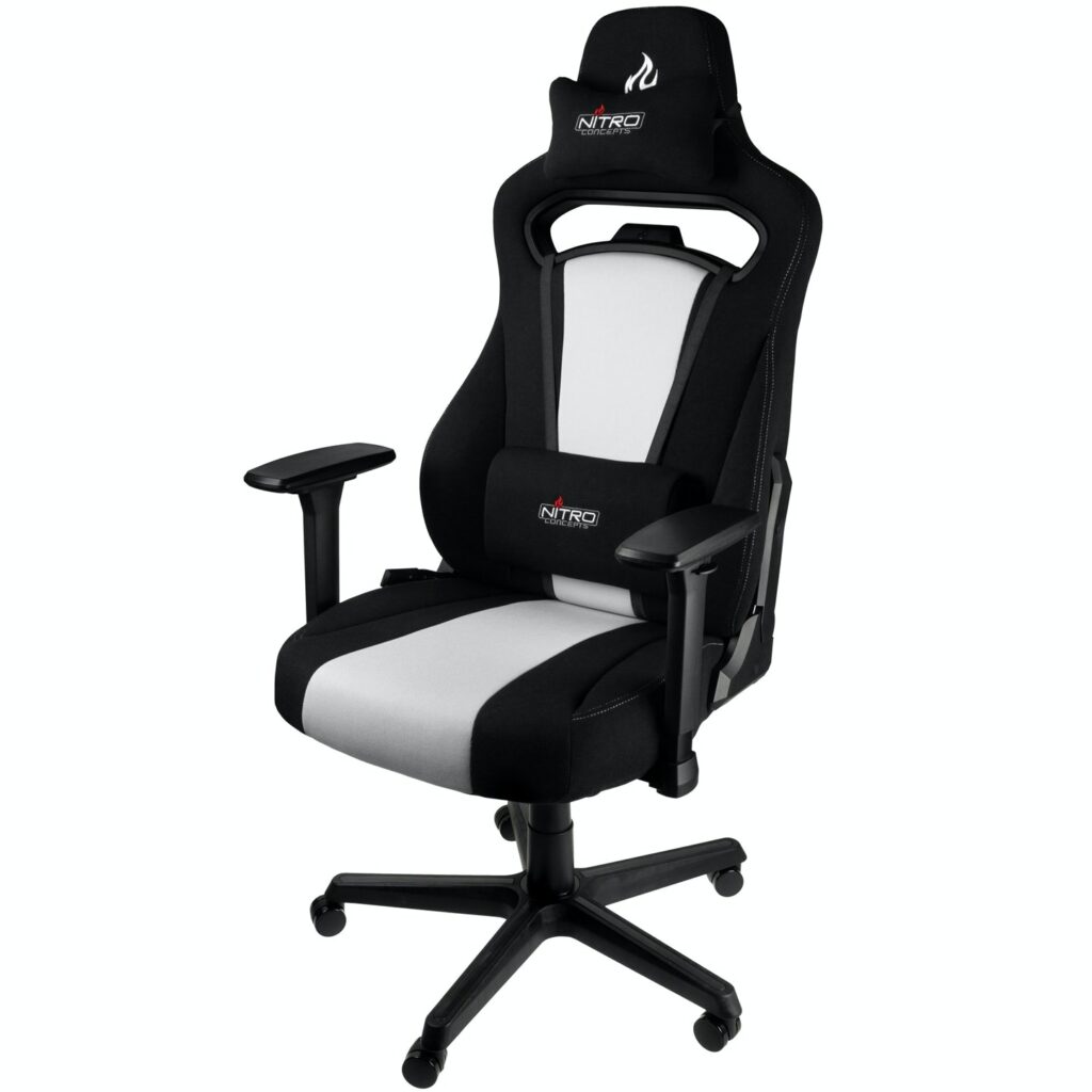 כיסא גיימינג E250 מבית Nitro Concepts בשילוב צבע שחור